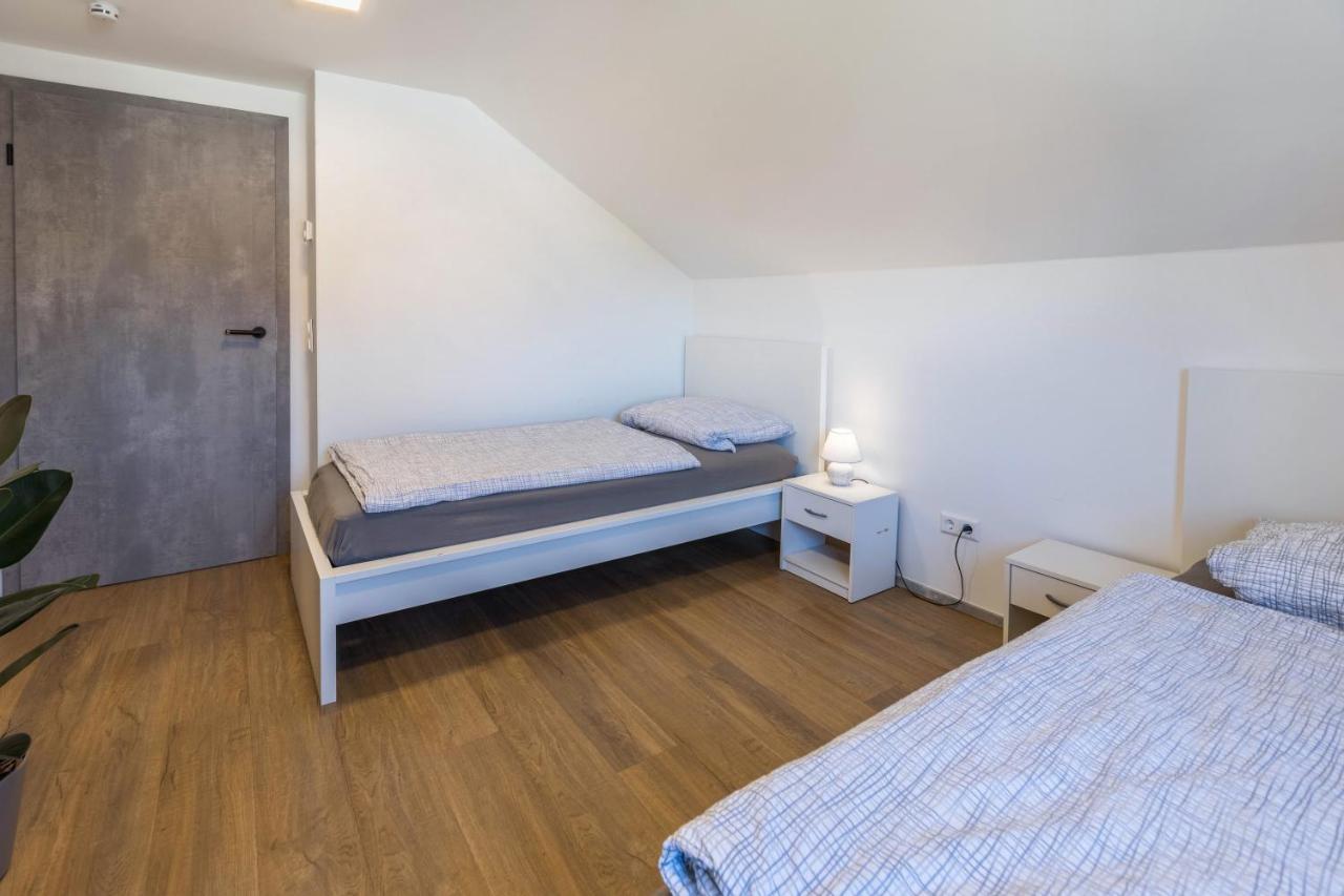 Apartment Zeichner *